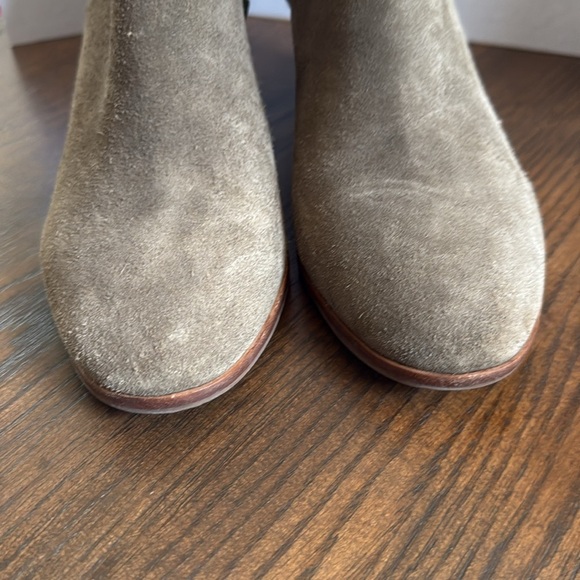 Jack Rogers Marianne suede ankle booties women’s size 10 - Picture 3 of 8
